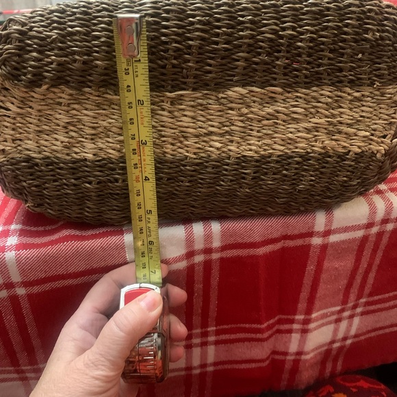 Elegant Woven Tote in Brown and Cream - Picture 5 of 7